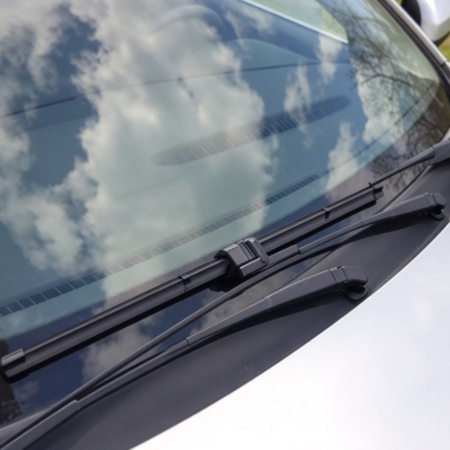 Front Windshield Wiper Blade Set for Vehicle Glass