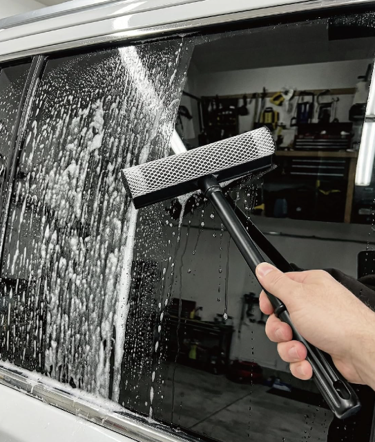 2-in-1 Car Window Cleaner with Sponge and Rubber Squeegee